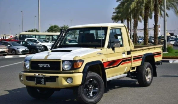 Toyota Landcruiser Pickup 2023 - Image 2