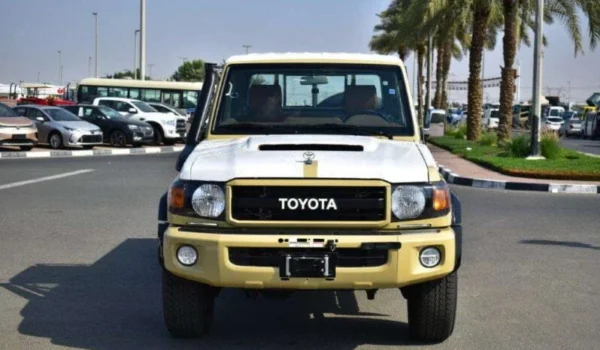 Toyota Landcruiser Pickup 2023 - Image 3