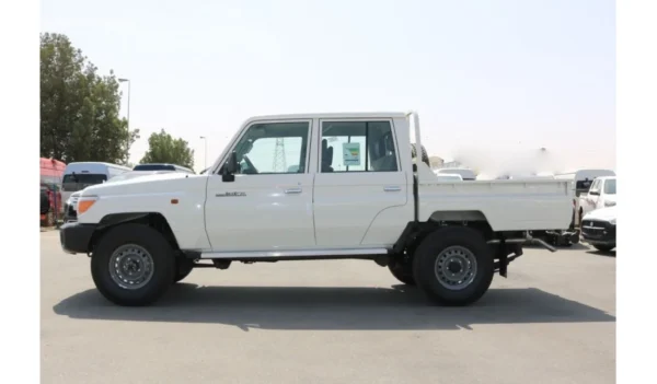 Toyota Landcruiser Pickup 2022 - Image 8