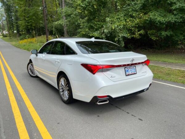 2020 TOYOTA AVALON - Image 4