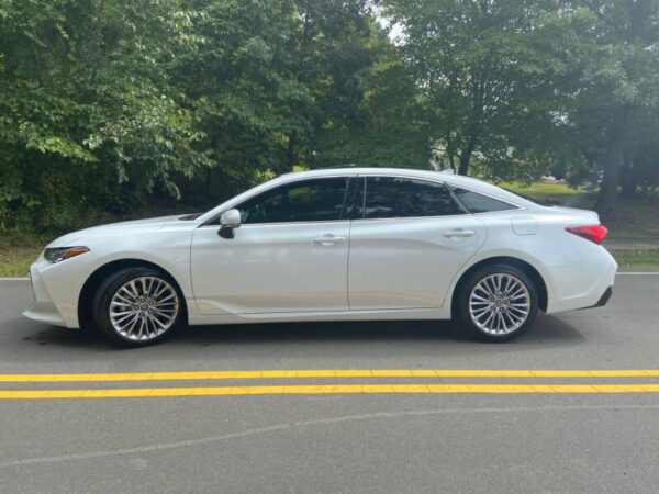 2020 TOYOTA AVALON - Image 6