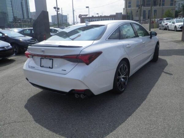 2019 TOYOTA AVALON - Image 6