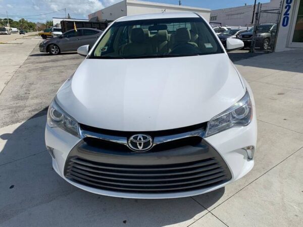 2016 TOYOTA CAMRY